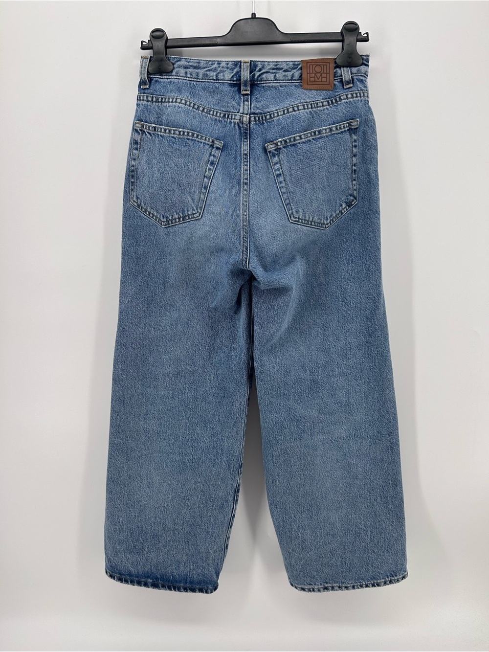 TOTEME Flare Fit Denim Cropped Jeans in Washed Blue Cotton Women’s Size 28/30 - Picture 4 of 13